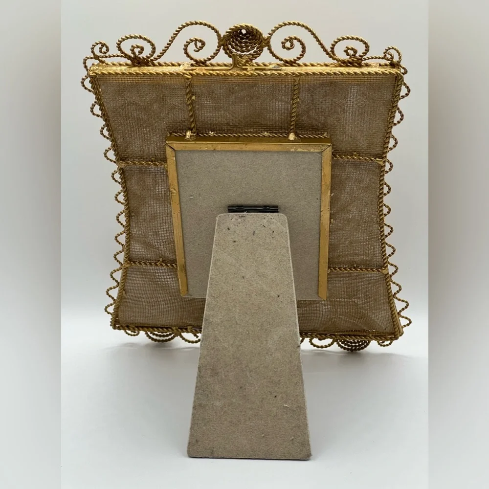 Vintage Dezine French Bee Metal Wire Photo Frame for 3.5x5 in Photos PA USA 1998